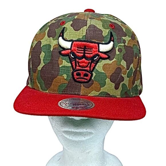 NBA Chicago Bulls 2015 Guys Mitchell & Ness Cap Rare Pre-Owned - Picture 1 of 6